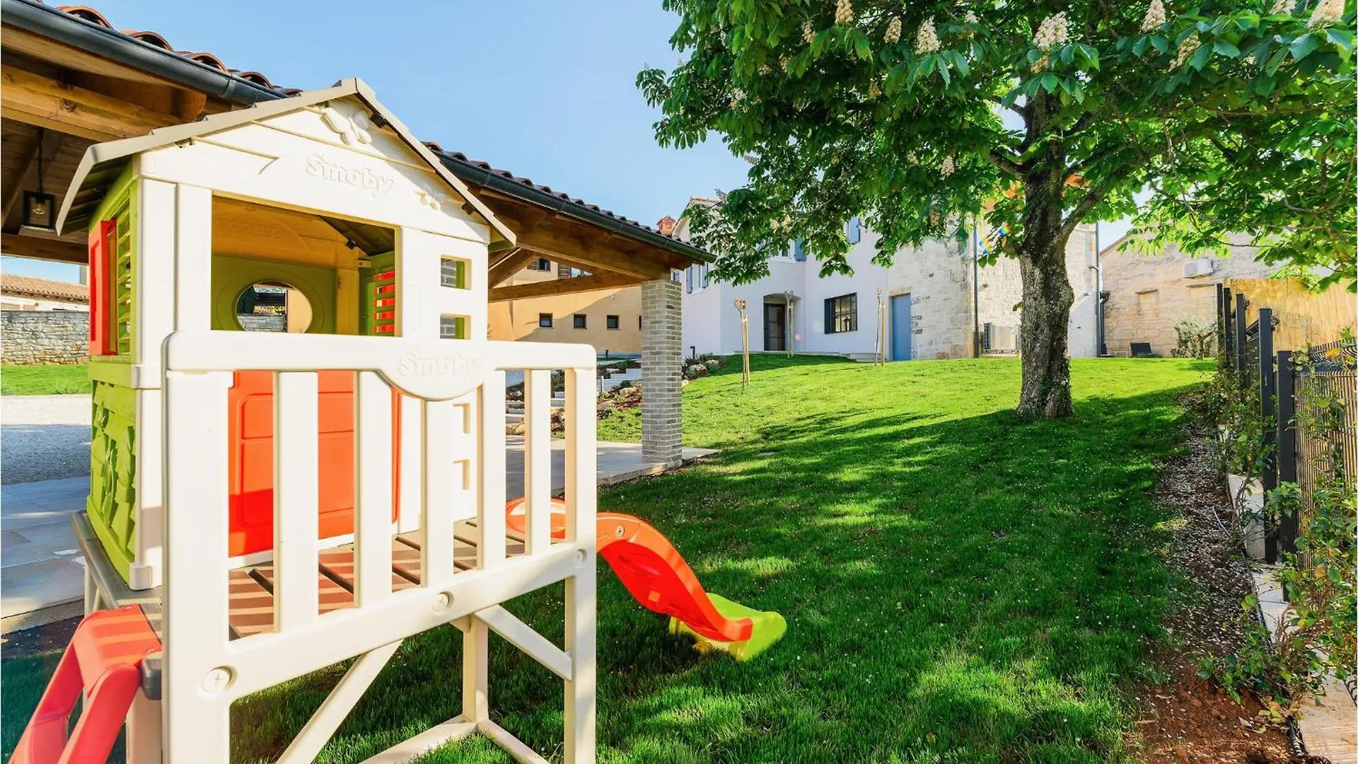 Nice Home In Tinjan With Outdoor Swimming Pool 0*,